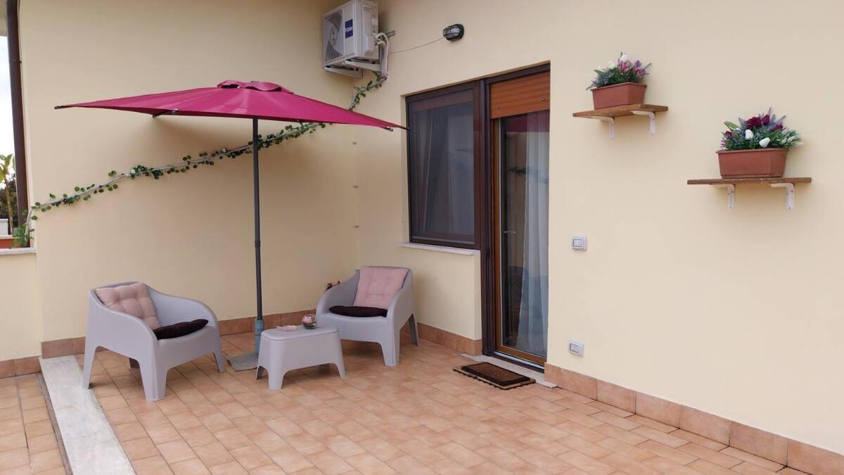 Casetta Al Trullo Con Terrazza Apartment Rom